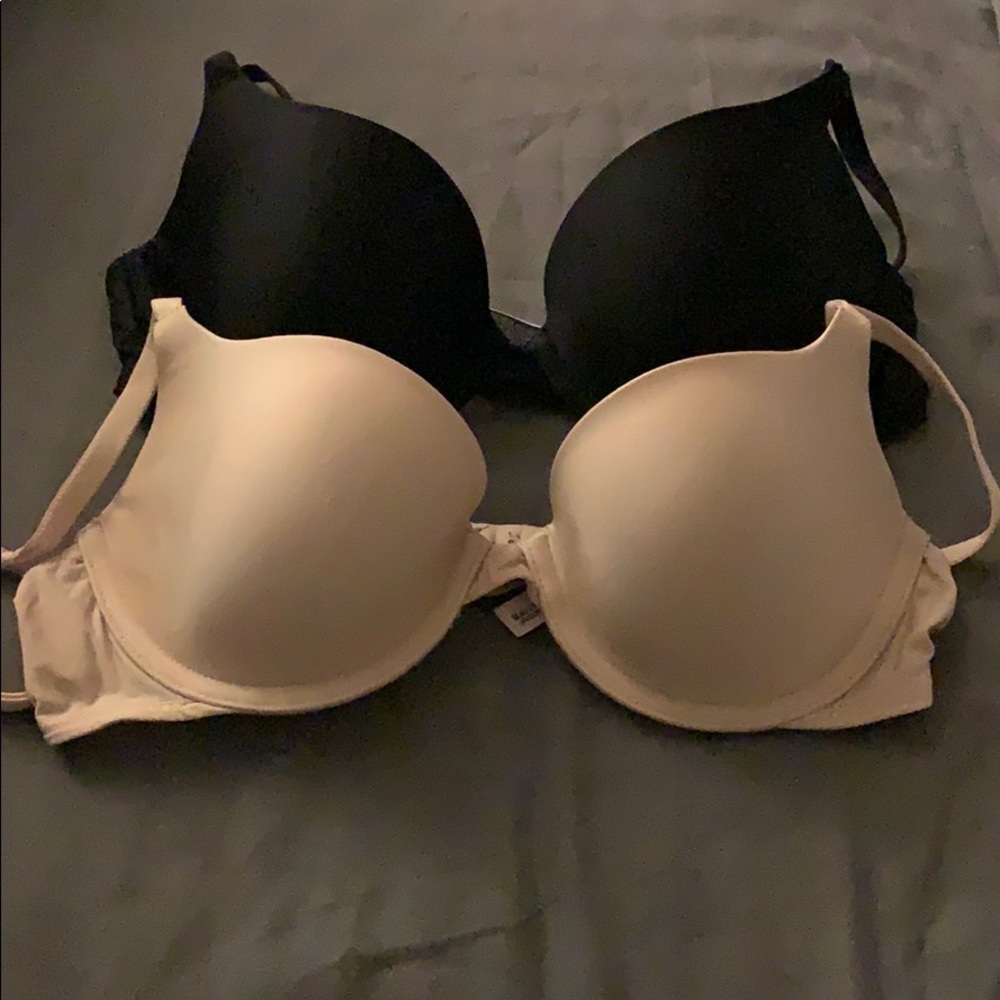 VS bras set of two!